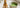 Bambus Matcha Besen neben schaumigem Matcha